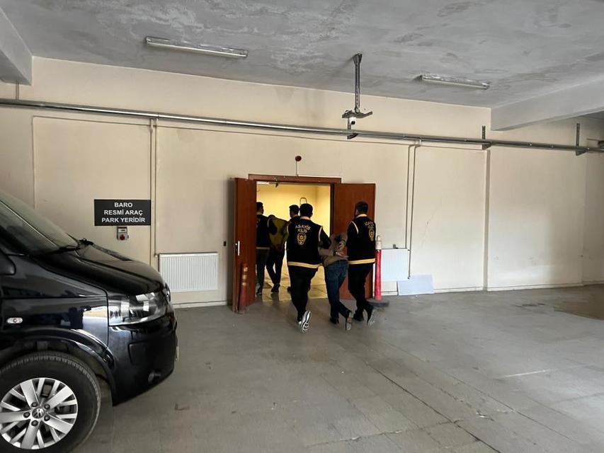 9 YAŞINDAKİ ÇOCUĞU ÖLDÜRÜP KUYUYA ATAN SANIKLAR MAHKEMEDE BİRBİRİNİ SUÇLADI KİLİS'TEKİ VAHŞİ CİNAYETİN SANIKLARI HAKİM KARŞISINDA