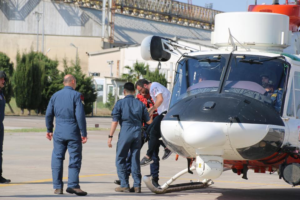 ANTALYA'DA TELEFERİK OPERASYONU 23 SAATTE TAMAMLANDI, 174 KİŞİ KURTARILDI AFAD BAŞKANI OKAY MEMİŞ: "HEYELAN OLDUĞUNA İLİŞKİN OLARAK HENÜZ BİR TESPİT BULUNMAMAKTADIR" "TELEFERİK DİREĞİNİN TEPESİNDEKİ BİR VİDA KIRIĞI NETİCESİNDE BU KAZANIN MEYDANA GELDİĞİNİ İFADE ETMEK İSTERİM"