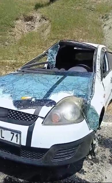 Taziyeye giderken kaza yaptılar