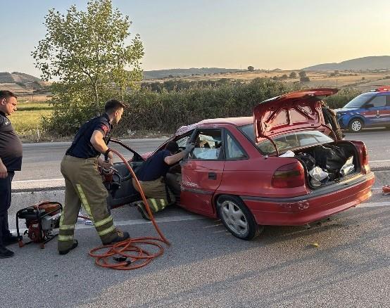 Tek taraflı trafik kazasında 4 kişi yaralandı