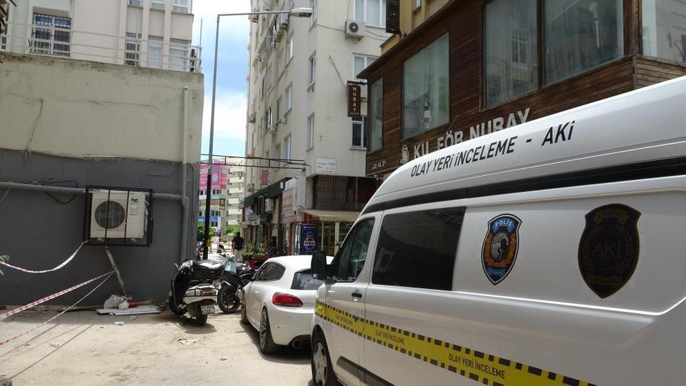 2 gündür işe gitmeyen havalimanı çalışanı evinde ölü bulundu