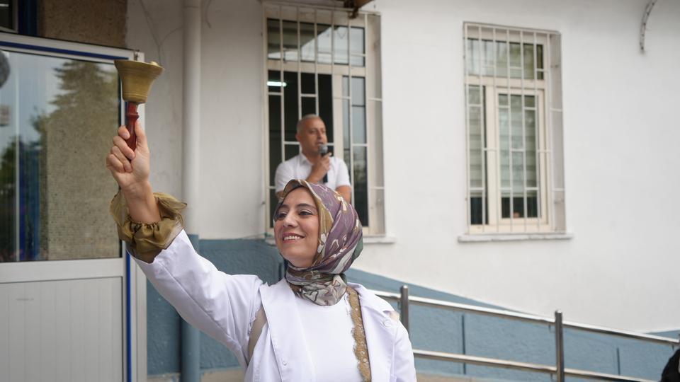 17 milyon öğrenci için ders zili çaldı