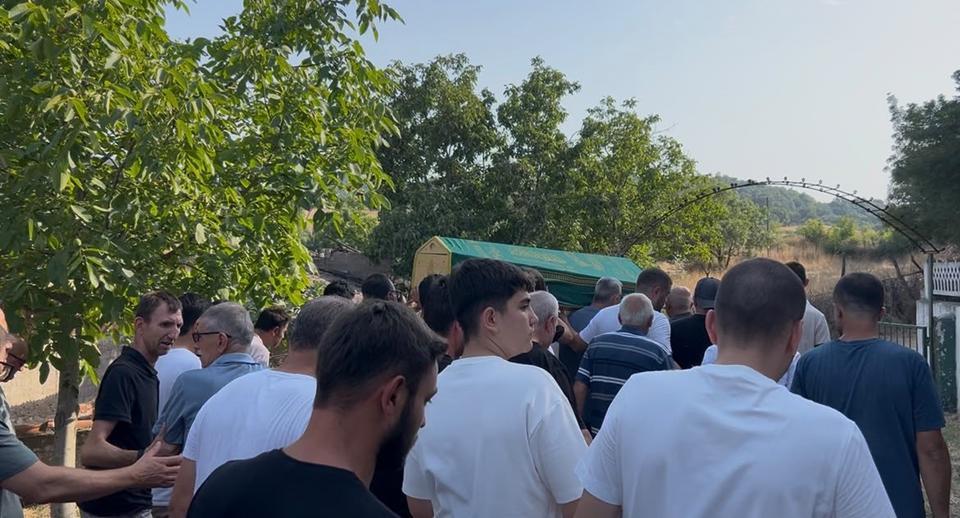 16. kattan düşen genç hayatını kaybetti
