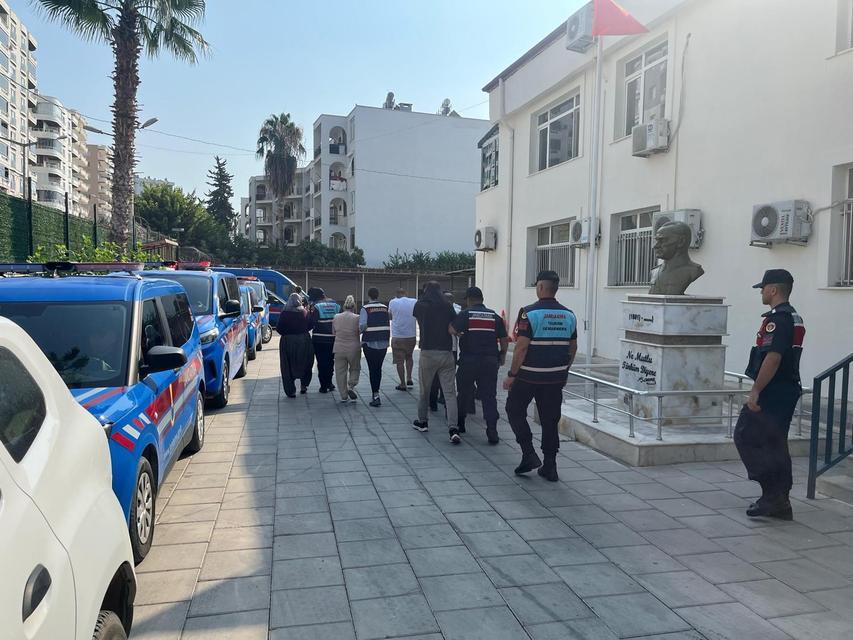 Fuhuş operasyonunda 5 şüpheli tutuklandı