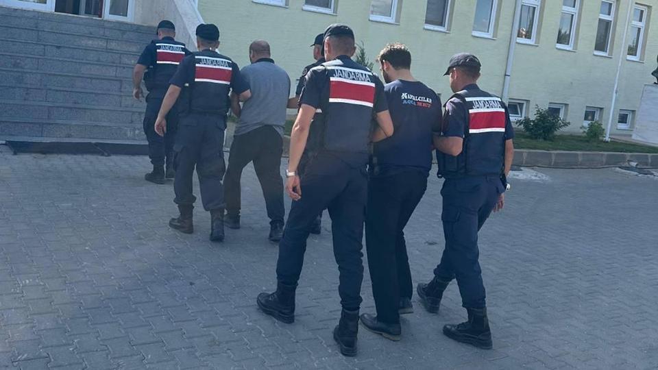 Köpeklerin kavgasına sinirlendi, çobanı öldürdü