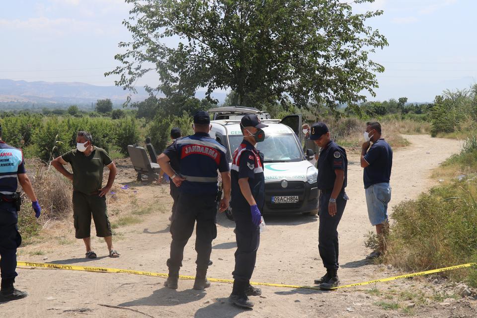 2 GÜNDÜR KAYIP OLARAK ARANAN ADAM ARACINDA ÖLÜ BULUNDU