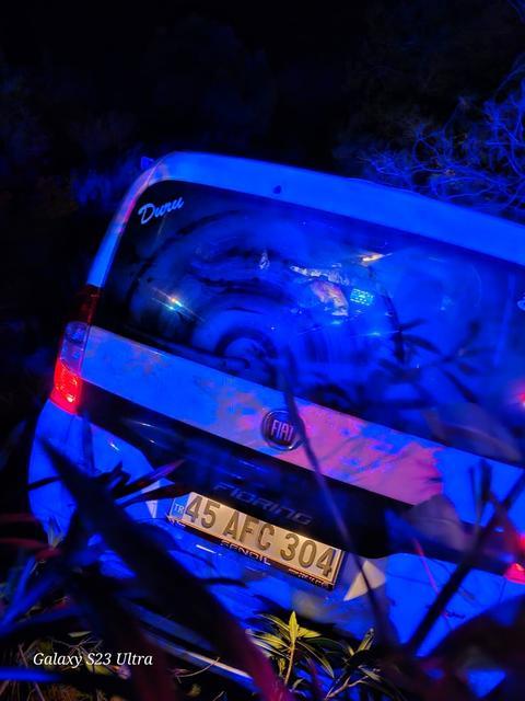 MİLAS'TA ARAÇ UÇURUMA YUVARLANDI: 2 YARALI