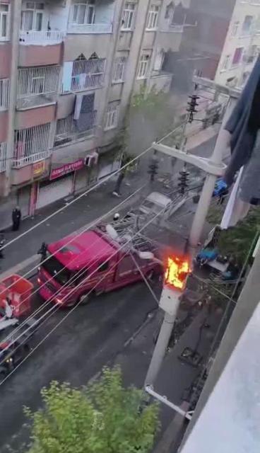 Aşırı yüke dayanamayan trafo alev aldı