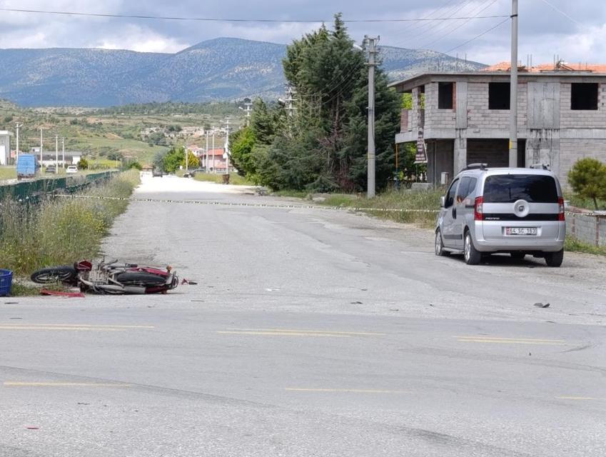 Kurye korkunç kazada hayatını kaybetti