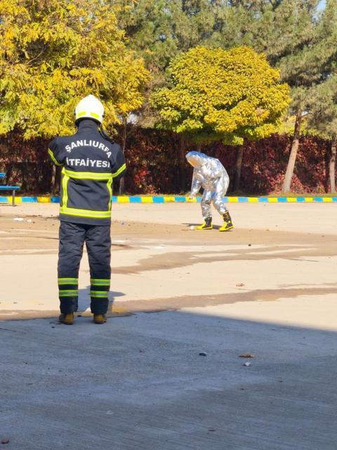 Okulda deney tüpleri patladı: 2 yaralı