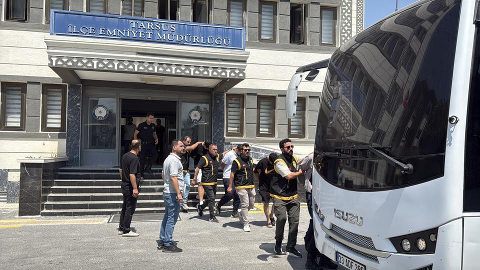 Alacak verecek kavgasında 2 kuzen öldü