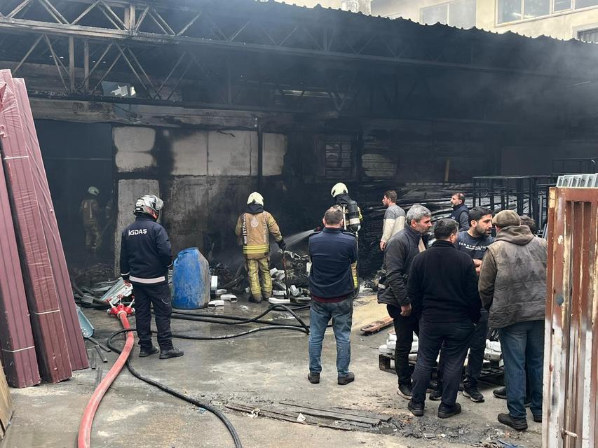 Plastik imalathanesinde korkutan yangın