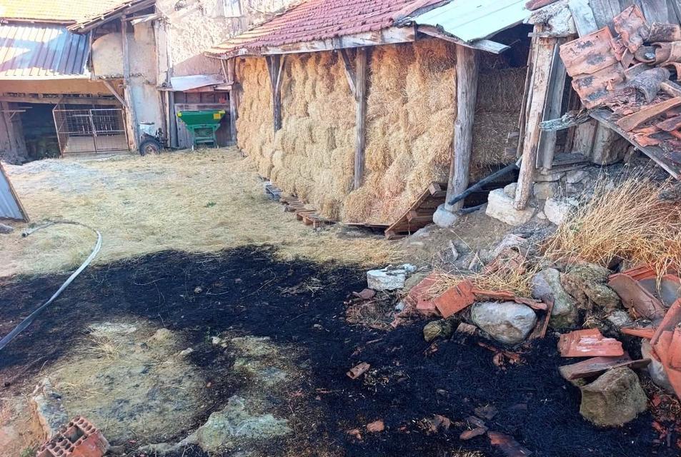 Yangın yerleşim yerlerini tehdit etti