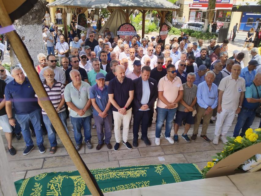 Dr.  Ahmet Ölmez'in Vefatı Üzüntü yarattı