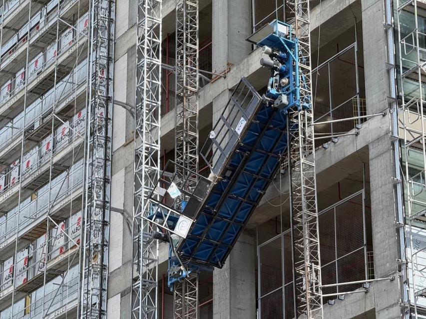 Yük asansöründe kaza: 8 yaralı