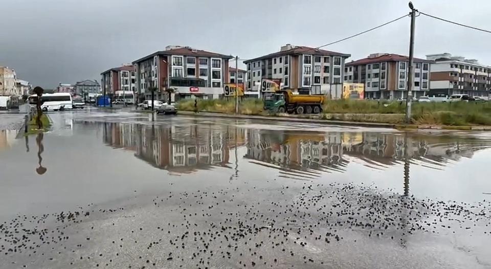 Eti Maden kapakları kapattı, sel bastı
