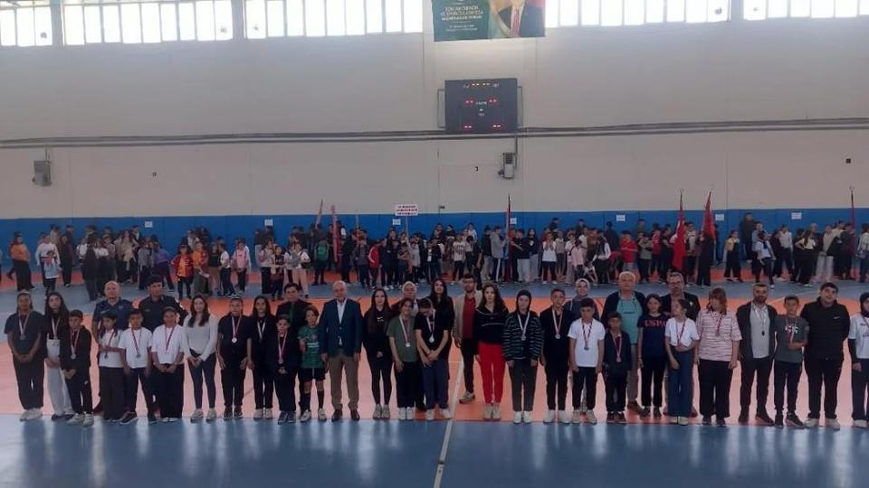 Yenipazar’da geleneksel çocuk oyunları heyecanı yaşandı