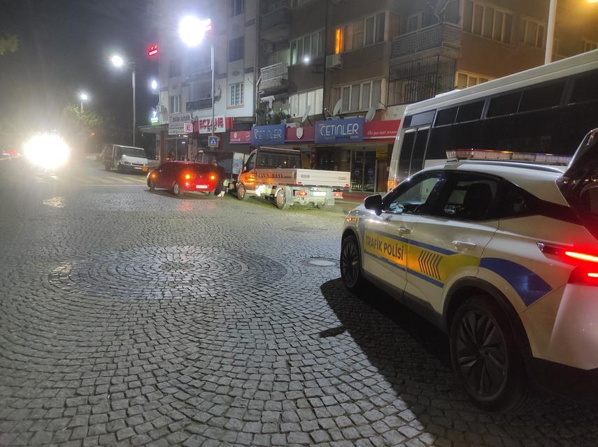 AYDIN'DA TRAFİK EKİPLERİNDEN 'REFLEKTÖR YELEK' DENETİMİ