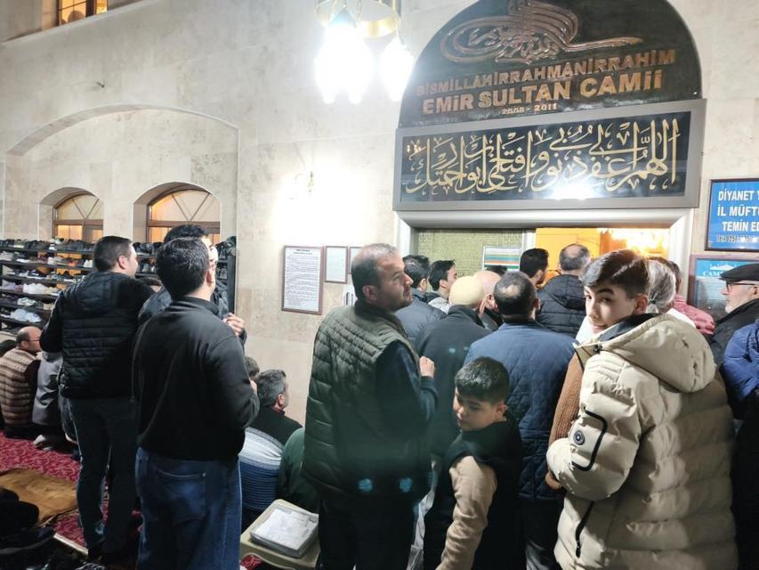 Aydın'da Kadir Gecesi'nde camiler doldu taştı