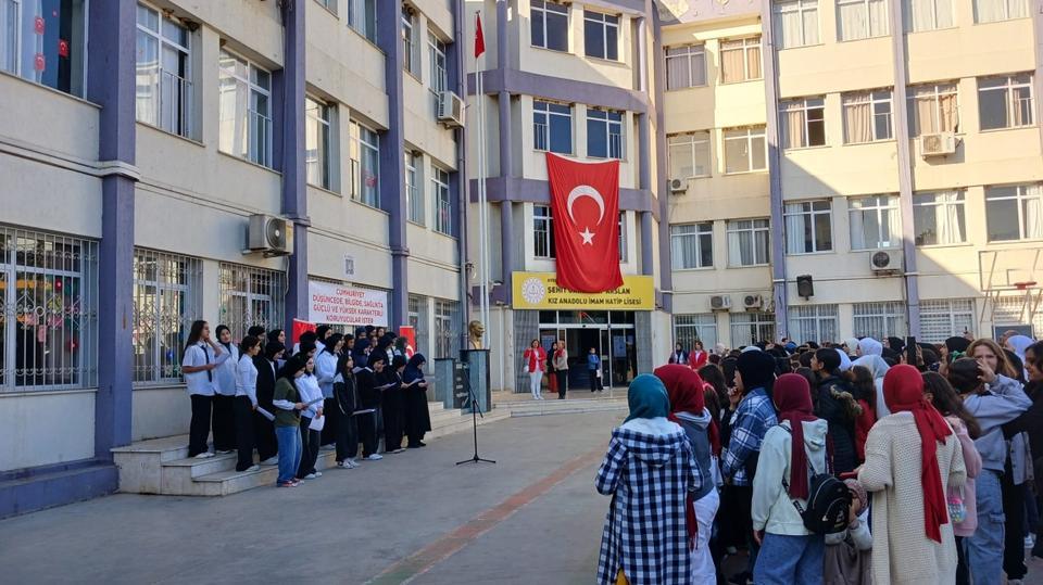 Aydın’da 6 öğrenci hastaneye kaldırıldı