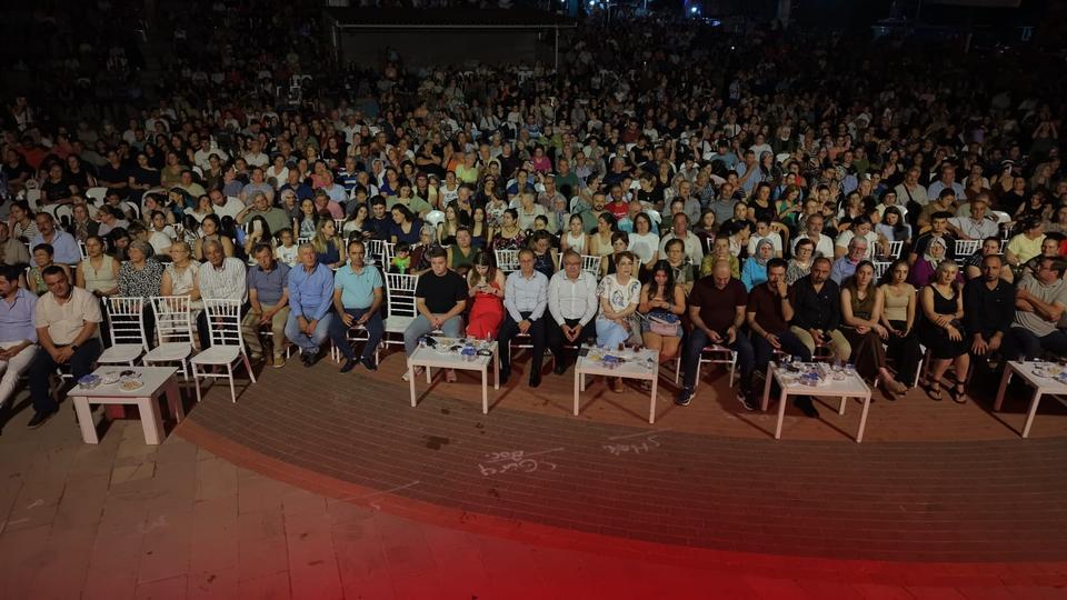 KUYUCAK'TA KURTULUŞ COŞKUSU KONSERLERLE TAÇLANDI
