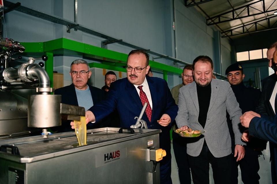 Vali Canbolat Köşk'te yatırımları inceledi