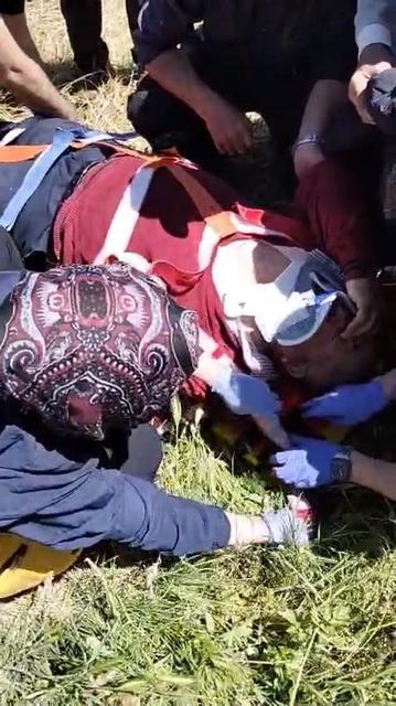 SİVAS'TA KONTROLDEN ÇIKAN TRAKTÖR DEVRİLDİ: 1 AĞIR YARALI