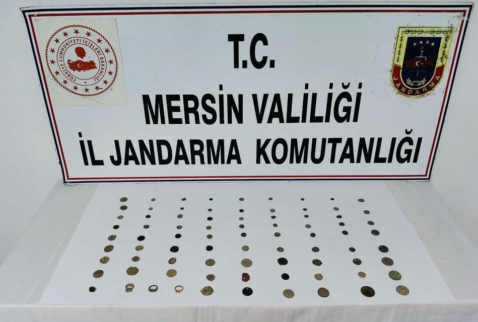 Tarihi eserleri satmaya çalışırken yakalandı