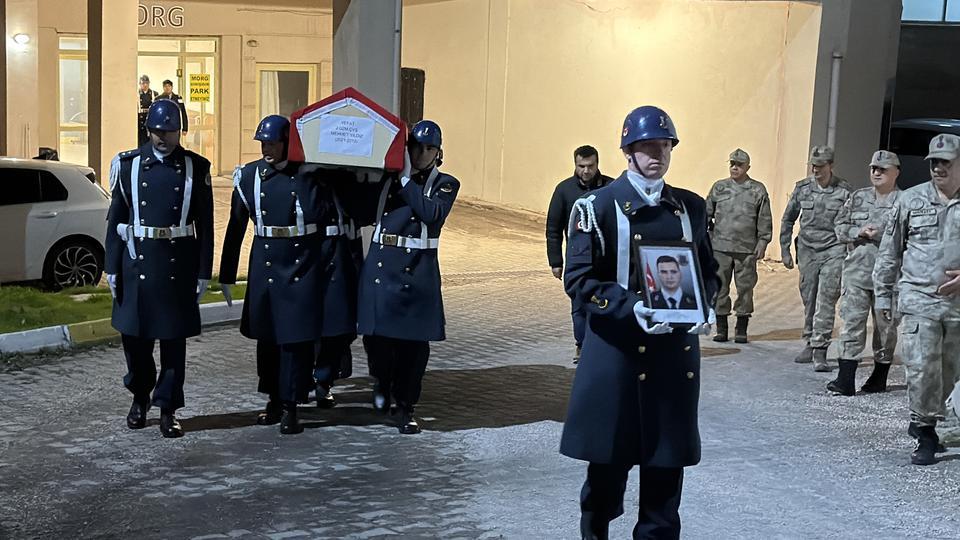 SİVEREK'TE TRAFİK KAZASI: 1 UZMAN ÇAVUŞ HAYATINI KAYBETTİ