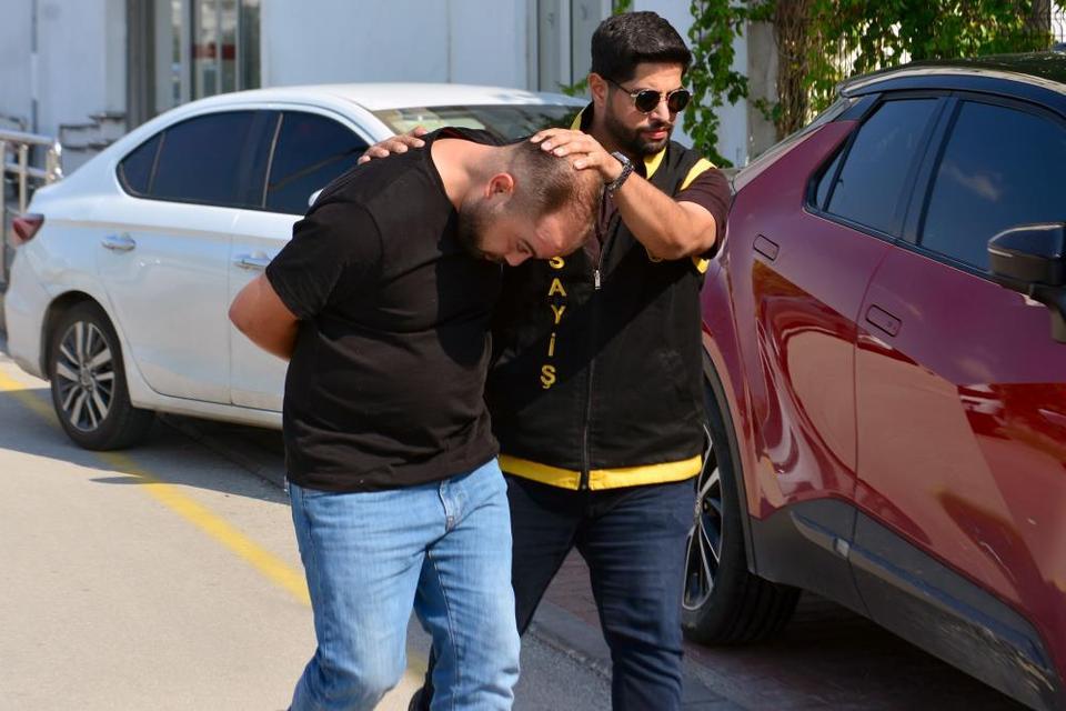Parkta "Bakış" tartışması kanlı bitti