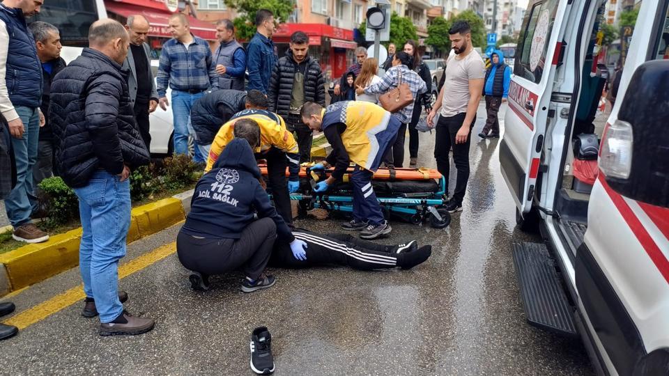 BİSİKLET İLE TİCARİ ARAÇ ÇARPIŞTI: 1 YARALI