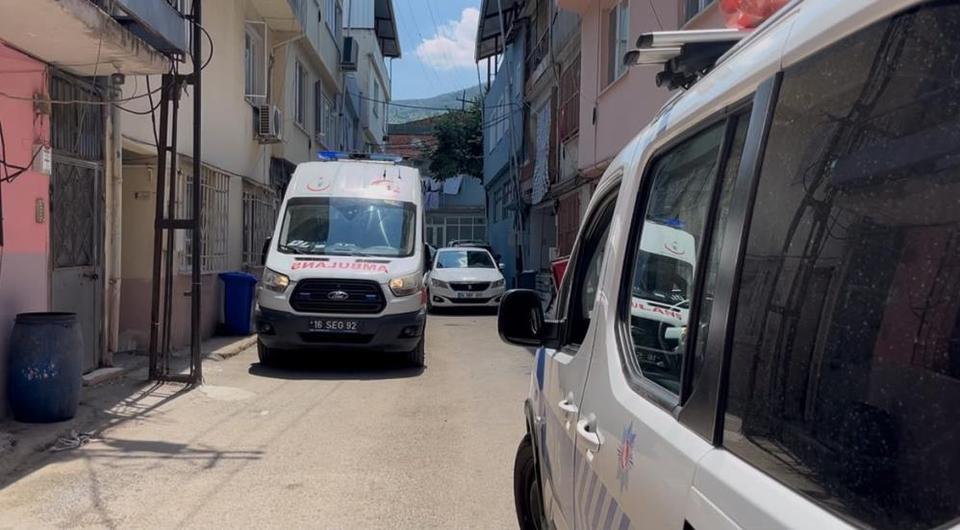 Talihsiz adam merdivenlerde can verdi... Acılı annenin feryadı yürekleri dağladı