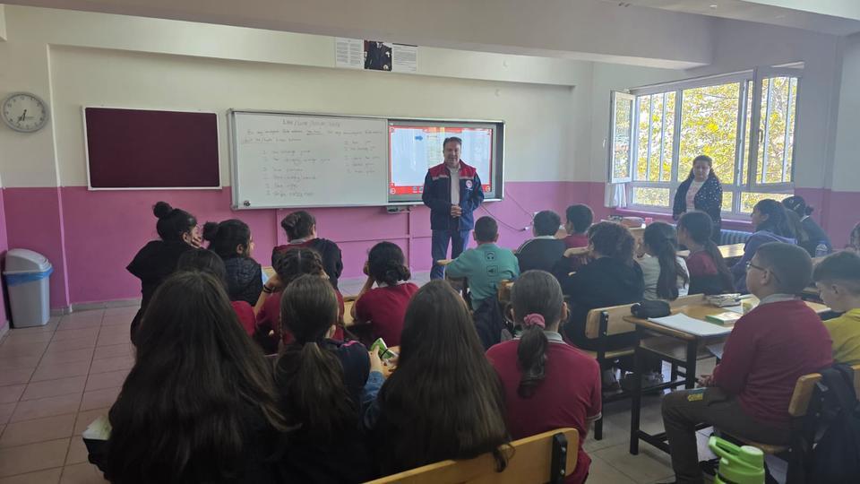 Aydın’da öğrencilere çevre ve su ürünleri eğitimi