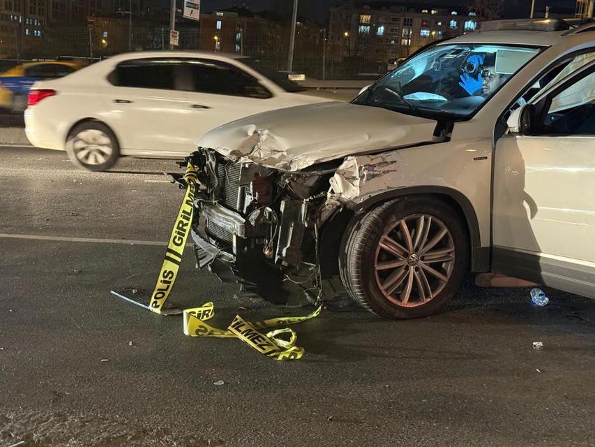 Otomobilin çarptığı motosiklet sürücüsü hayatını kaybetti