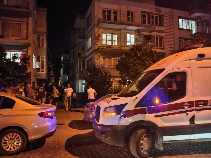 İZMİR'DE ÇATIDAN DÜŞEN EMEKLİ ÖĞRETMEN ÖLDÜ