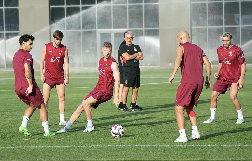 Galatasaray, yeni sezon hazırlıklarını sürdürdü