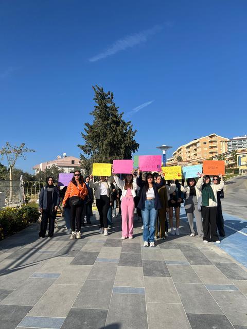 ADÜ öğrencilerinden “Uyuşturucuya Hayır” farkındalık yürüyüşü