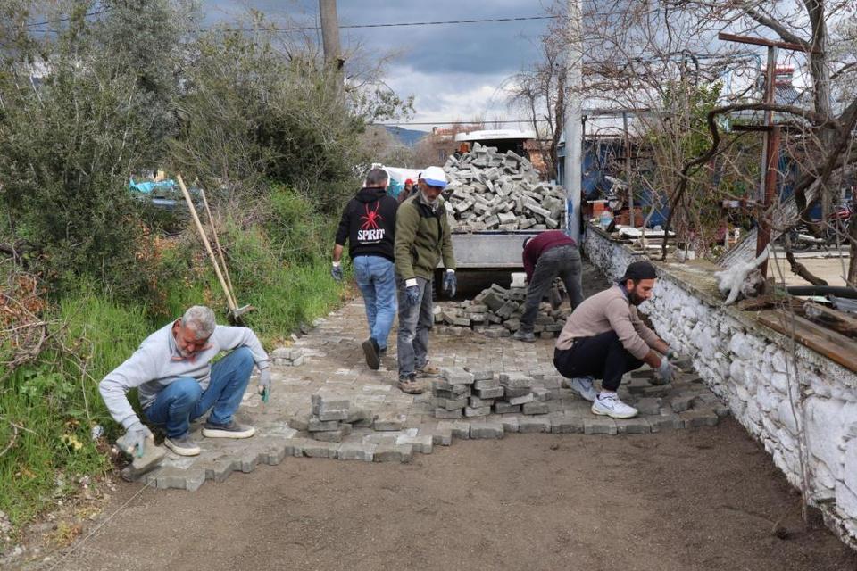 Bozdoğan Akçay Mahallesi’nde yollar yenilendi