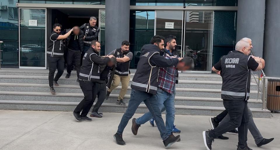 Çiftçilerin kanını emen tefeci çetesi çökertildi