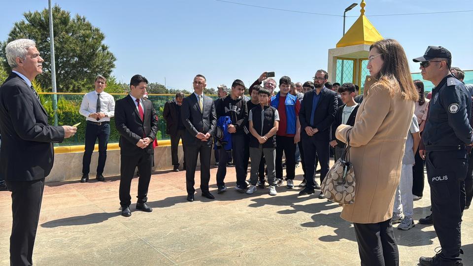 KÖŞK'TE ŞEHİTLERİ ANMA VE SAYGI ETKİNLİĞİ DÜZENLENDİ