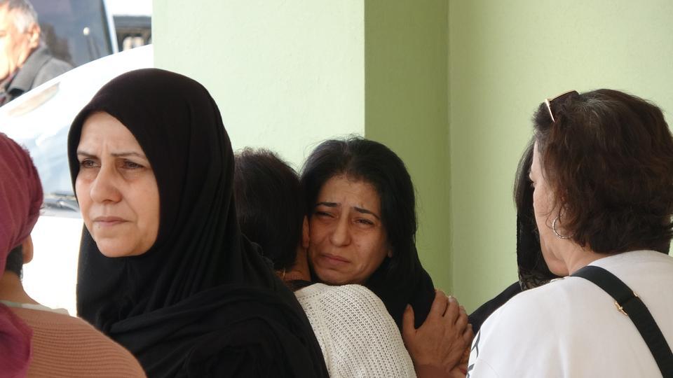 ANNENİN FERYADI YÜREKLERİ DAĞLADI: BABALARININ ÖLDÜRDÜĞÜ KARDEŞLER TOPRAĞA VERİLDİ CİNAYETTE KAN DONDURAN DETAY: BABA SES ÇIKMAMASI İÇİN YASTIKLA ÇOCUKLARININ AĞZINI KAPATIP UYKULARINDA ÖLDÜRMÜŞ