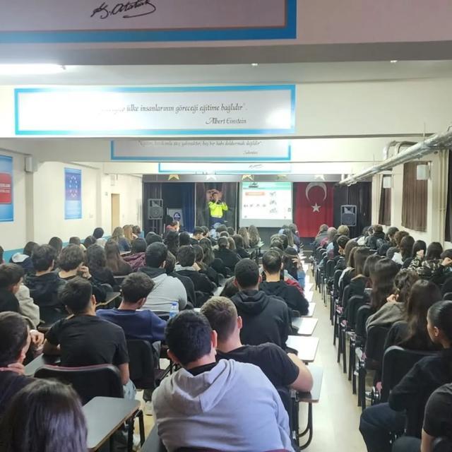 Kuyucak’ta öğrencilere trafik eğitimi verildi
