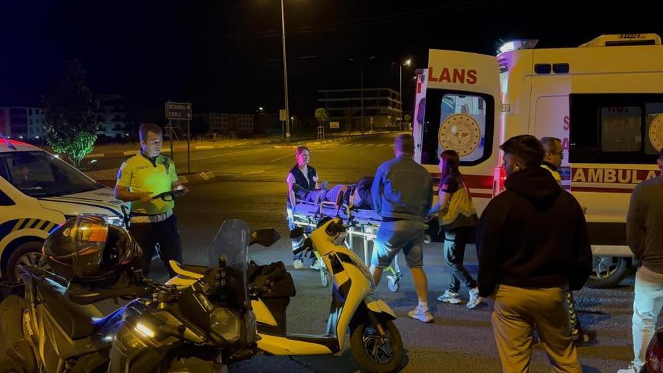 Otomobil ile çarpışan motosikletin sürücüsü yaralandı