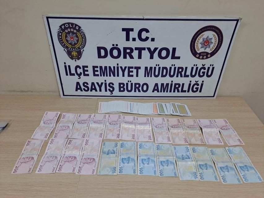 Kumar yuvasına baskın: 8 kişiye ceza yağdı