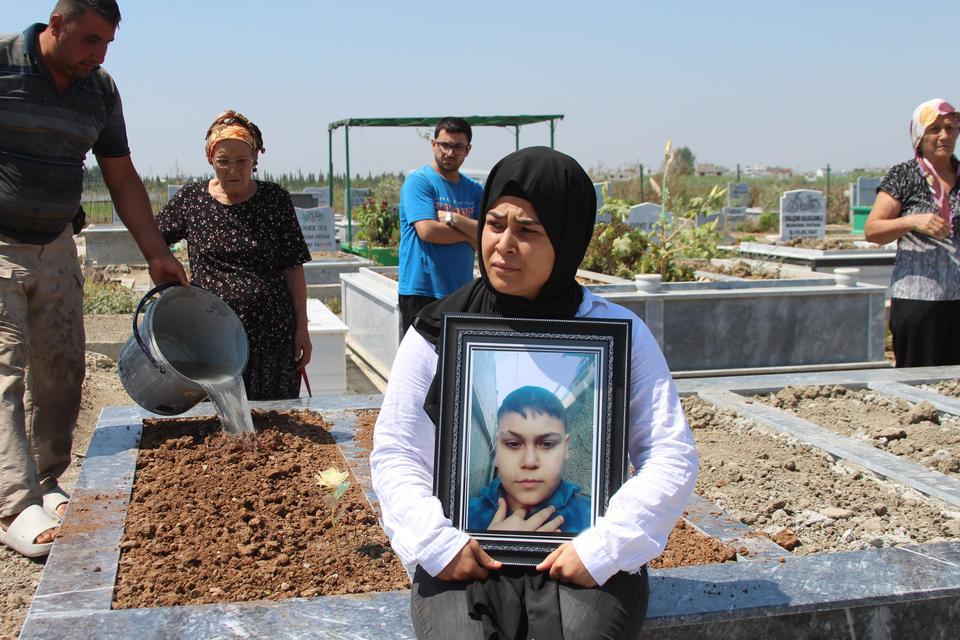 Arkadaşı silahından çıkan kurşunla öldü