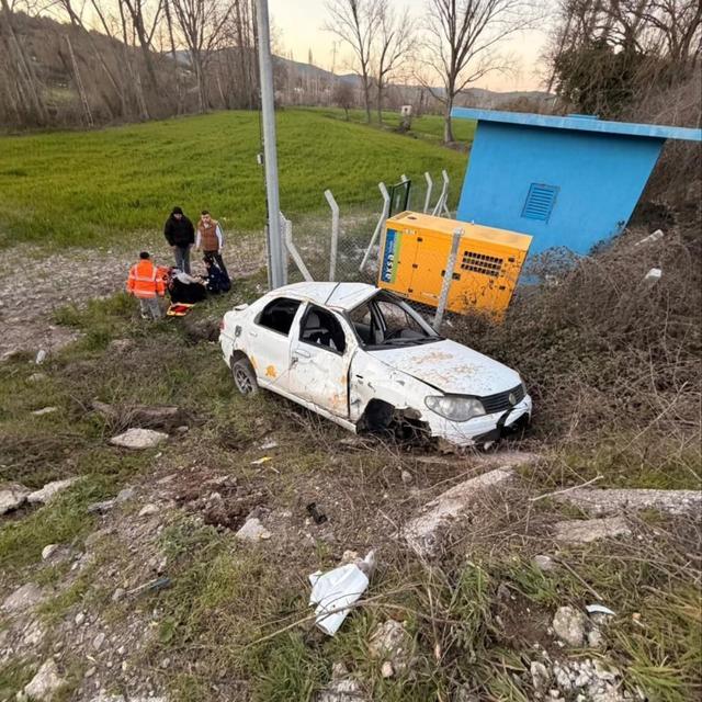 Otomobil takla attı: 3'ü çocuk 5 yaralı