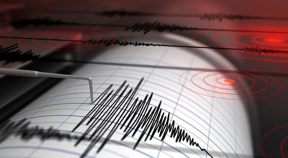 Deprem sarsıntısı ile uyandılar