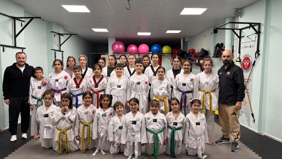 AYDIN'DA TAEKWONDO DALINDA 2025 YILI BİRİNCİ DÖNEM KUŞAK SINAVLARI YAPILDI