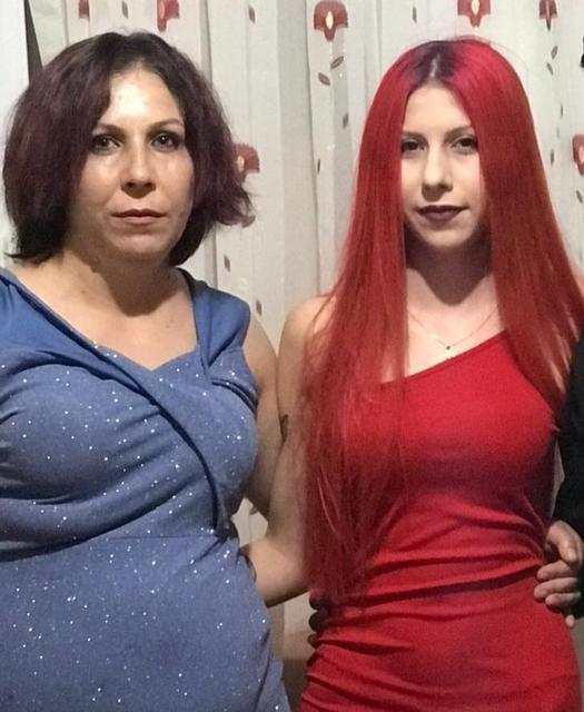 ESKİ EŞİNİ VE KIZINI ÖLDÜREN ŞÜPHELİ ADLİYEYE SEVK EDİLDİ KONYA'DA ESKİ EŞİNİ VE KIZINI ÖLDÜREN CİNAYET ZANLISI, ÇALIŞTIĞI HASTANEYE ELLERİ KELEPÇELİ OLARAK GETİRİLEREK SAĞLIK KONTROLÜNDEN GEÇİRİLDİ