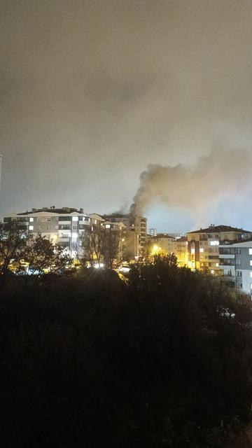 Binanın 6. katında yangın çıktı